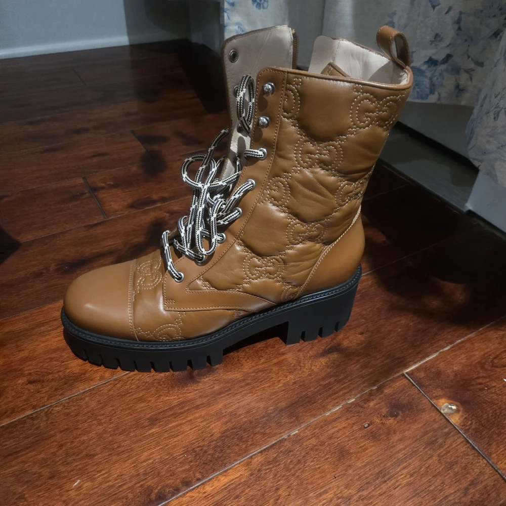 Gucci Beige Leather Interior - Picture 5 of 5